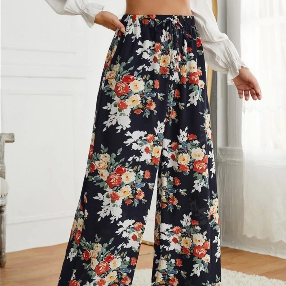 SHEIN Flow Floral Pants